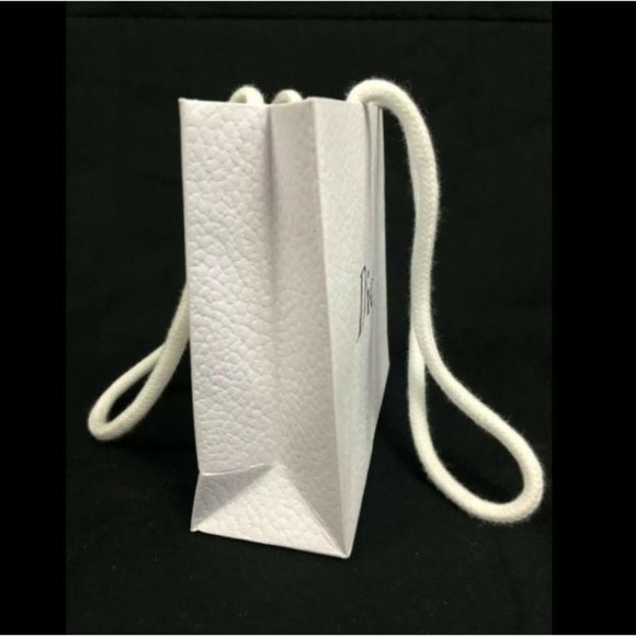 Authentic Dior Paper Shopping Bag White 5" x 5.6'" x 2" - Picture 4 of 7